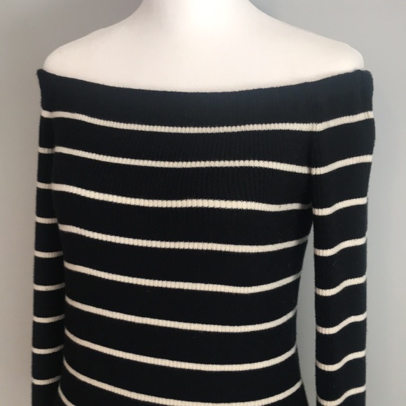 American Eagle sweater - Picture 2 of 5